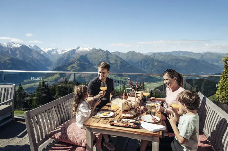 Best cuisine in the Franzl mountain restaurant — Zell am See-Kaprun, Austria
