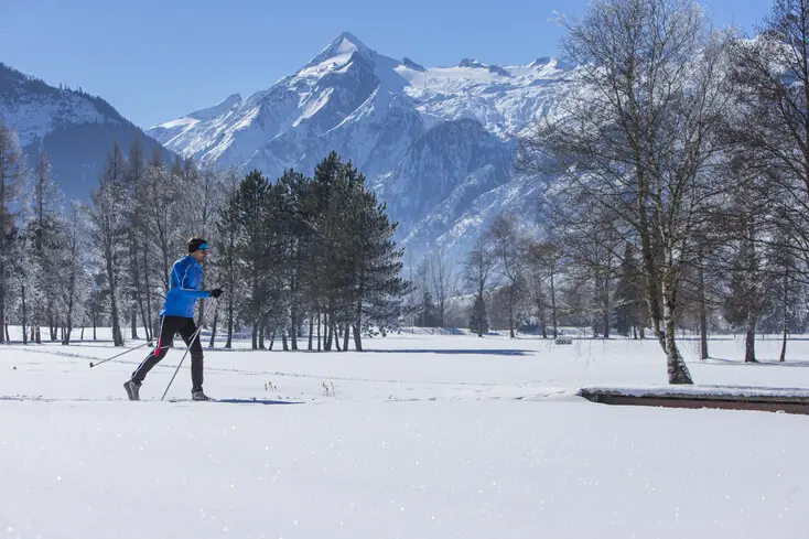 Cross-country skiing in a great setting — Zell am See-Kaprun, Austria