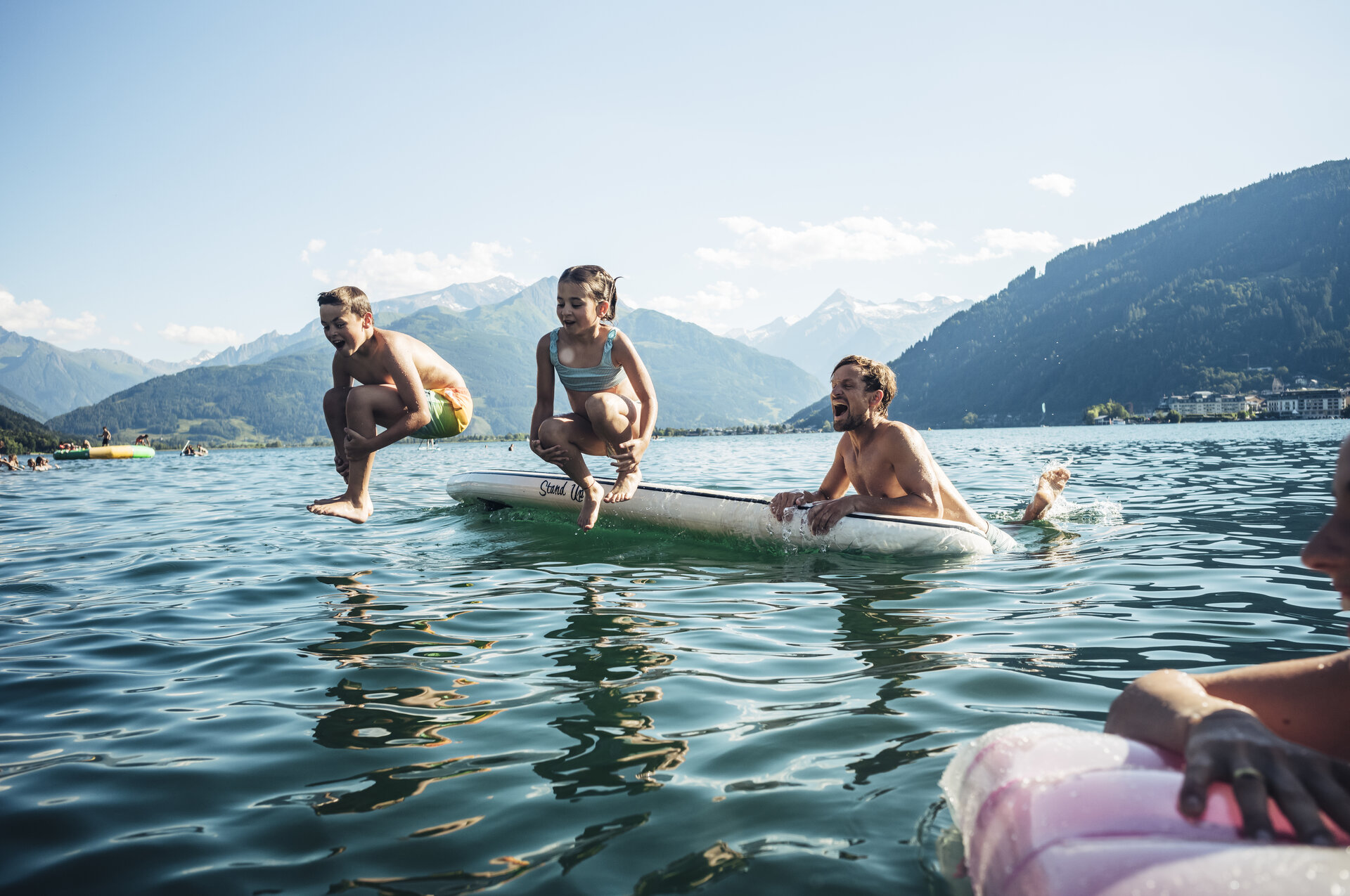 Family fun at Lake Zell in summer — Zell am See-Kaprun, Austria