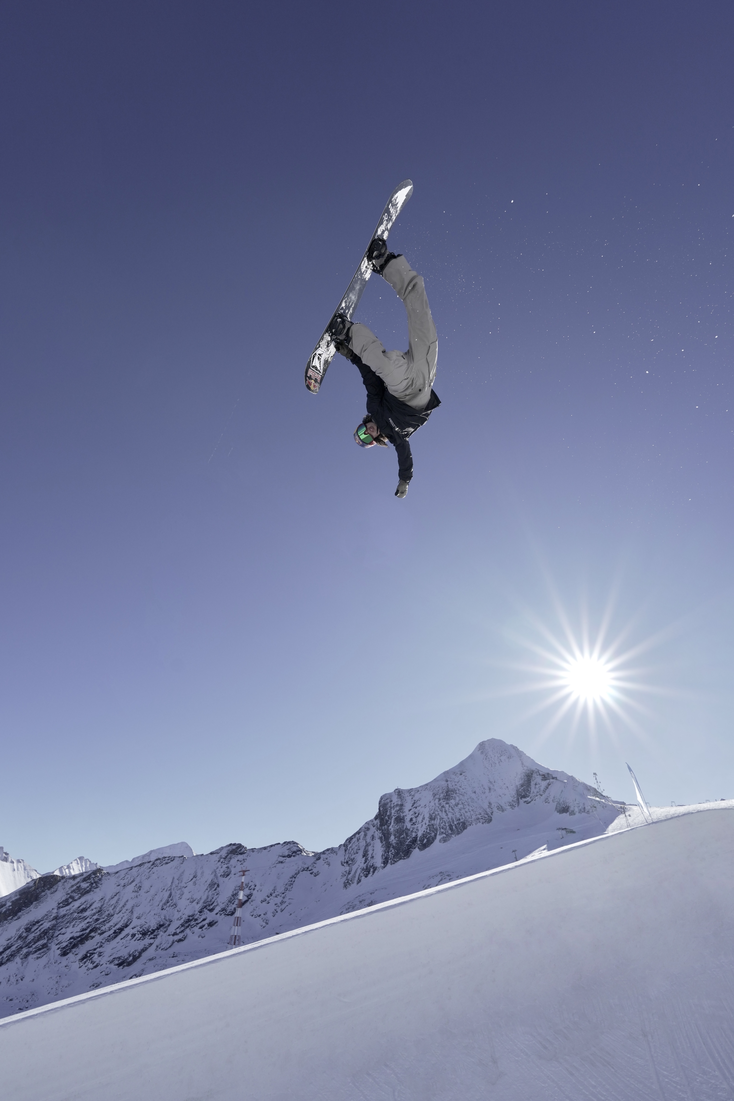 Freestyle-Action im Snowpark am Kitzsteinhorn