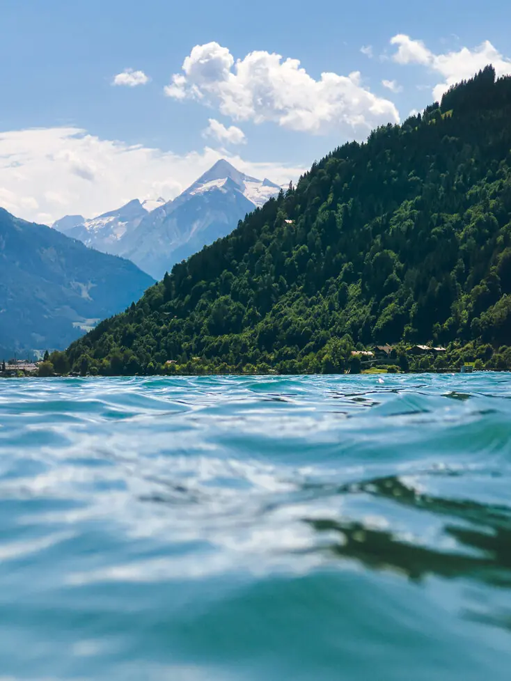 Zellsko jezero s Kitzsteinhornom v ozadju