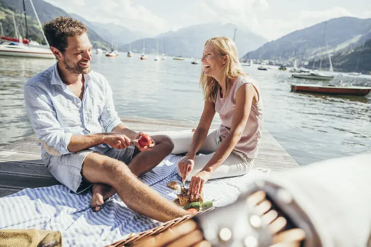 Romantic picnic at Lake Zell — Zell am See-Kaprun, Austria