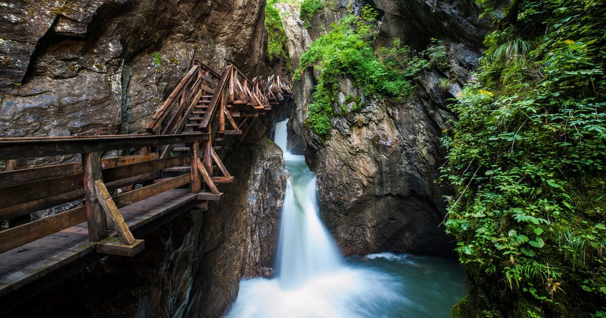 Holzstege durch die Sigmund-Thun-Klamm über der Kapruner Ache