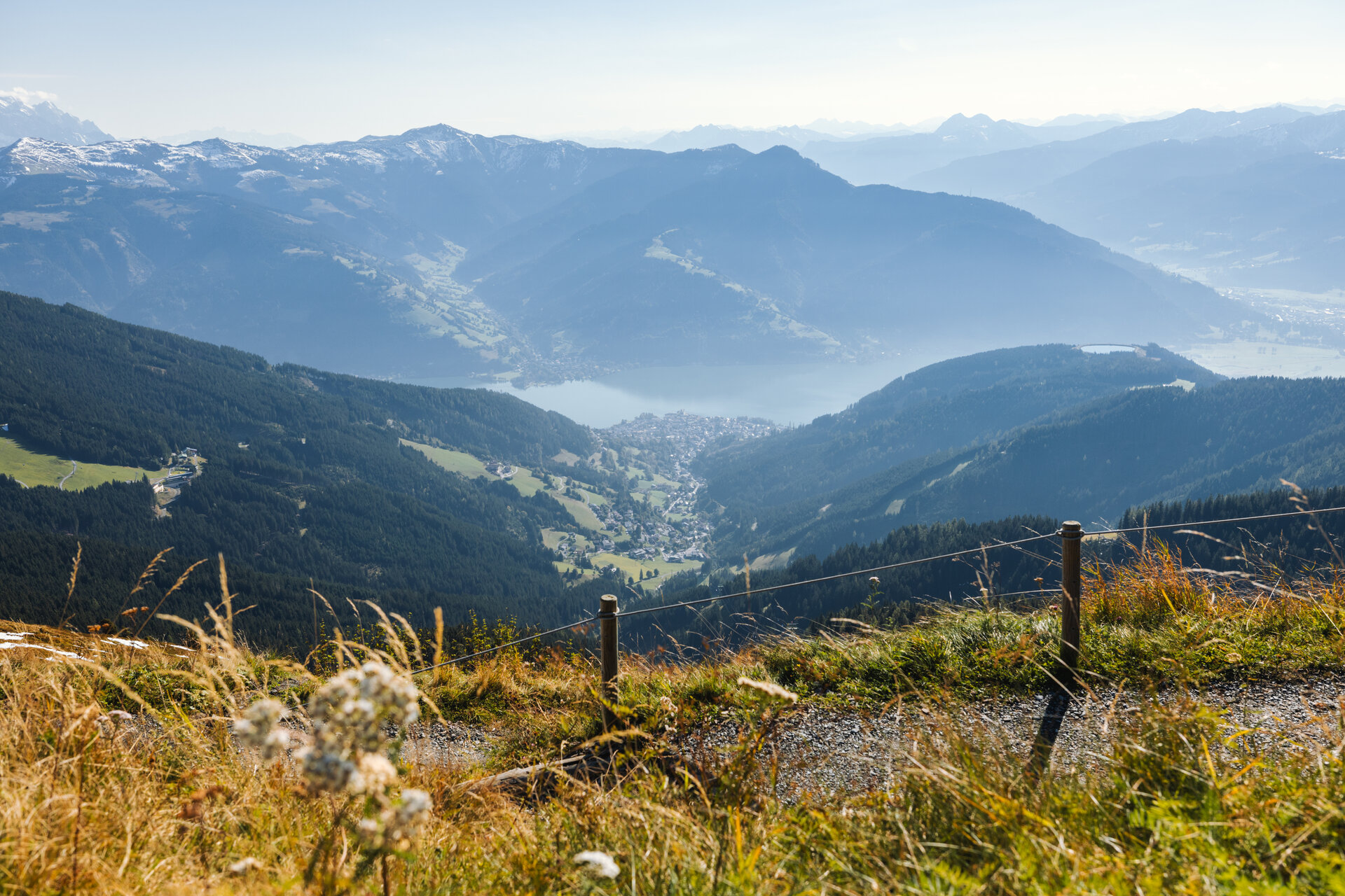 View from the Schmittenhöhe to Lake Zell in autumn