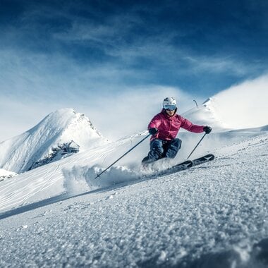 Skifahrer auf den Pisten des Kitzsteinhorns in Zell am See-Kaprun