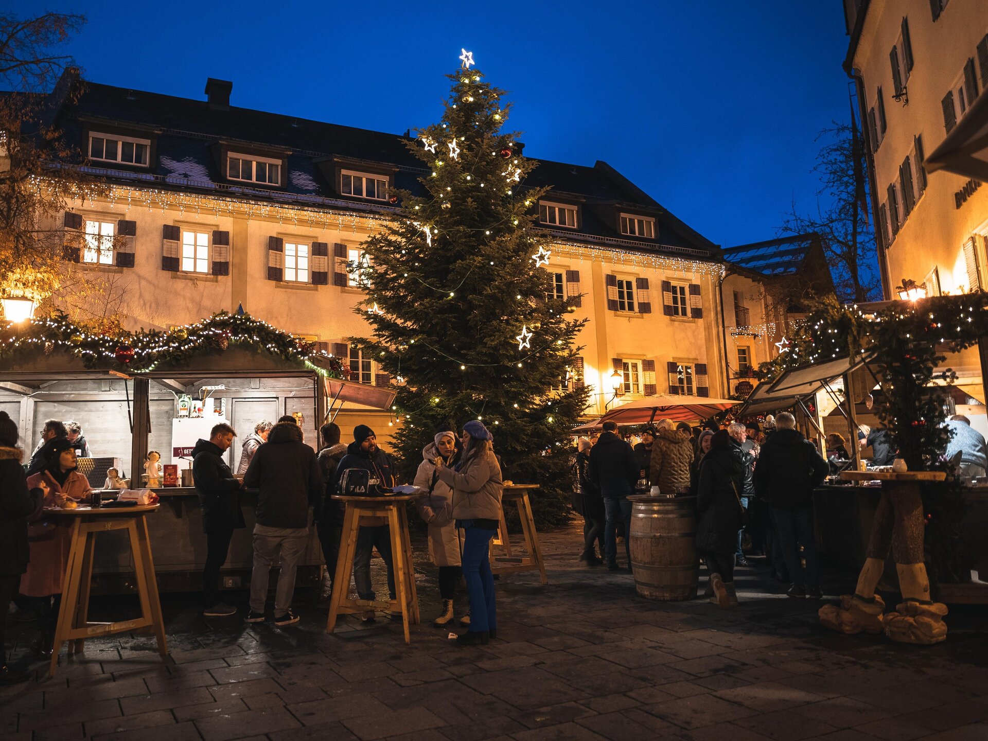 Zeller Sternenadvent Markt am Stadtplatz